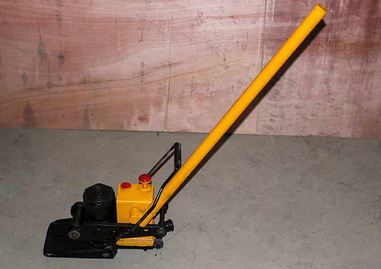 YB-150~200 Railroad Track Prices Portable Hydraulic Rail Lining Device