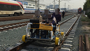 Railway inspection car