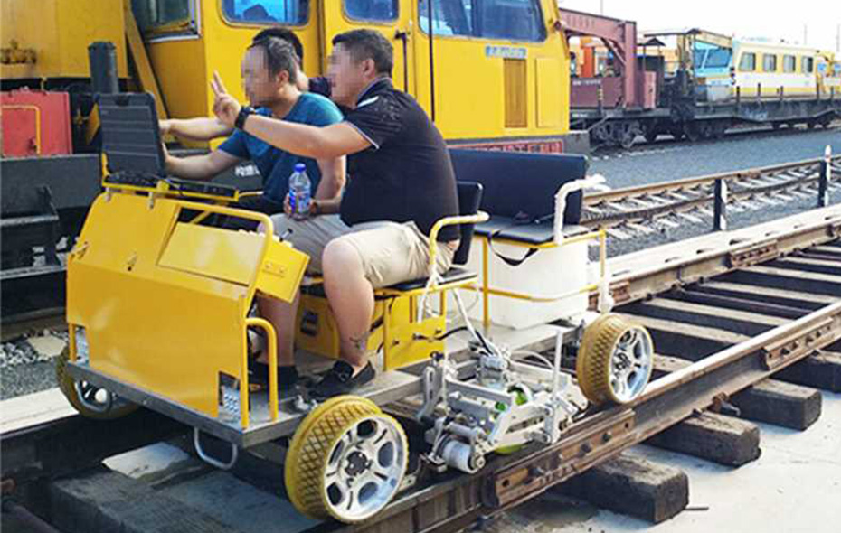 Railway inspection car